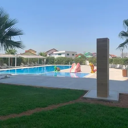 Helena в Caesar Blue Apartment Trikomo