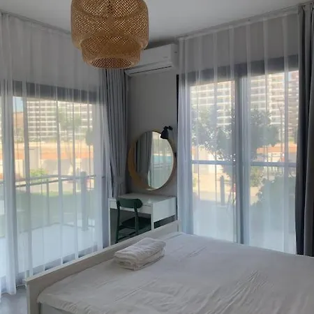 Helena в Caesar Blue Apartment *